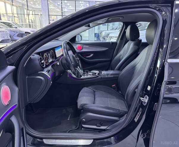Mercedes E 200-10
