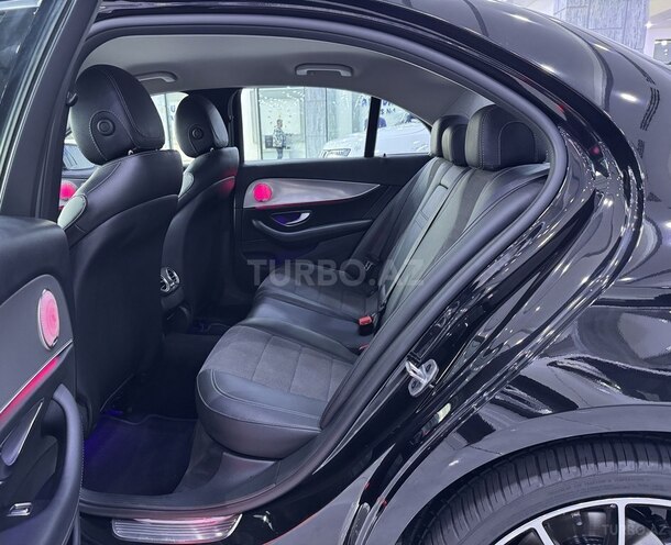 Mercedes E 200-13