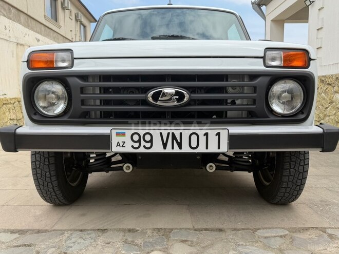 LADA (VAZ) Niva-8