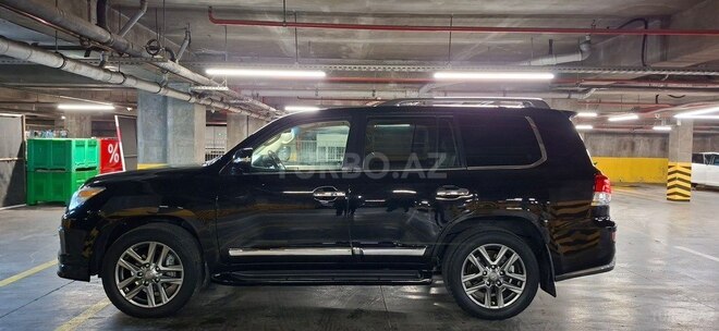 Lexus LX 570-10