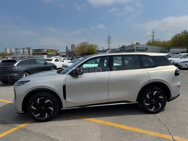 Changan Qiyuan Q07-4