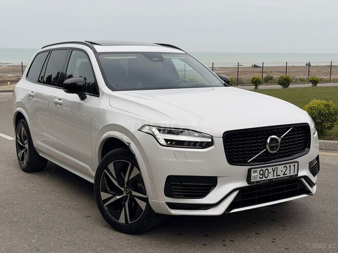 Volvo XC90-1