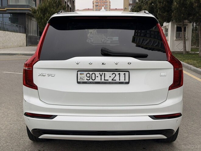 Volvo XC90-10