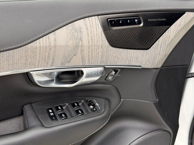 Volvo XC90-16