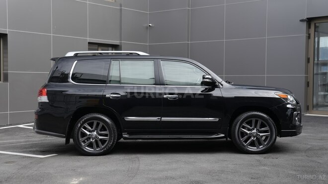 Lexus LX 570-4