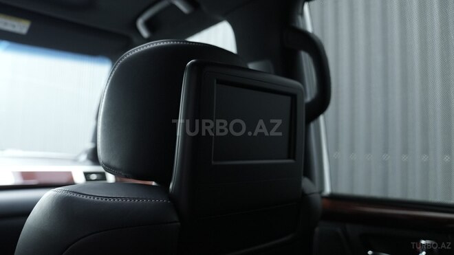 Lexus LX 570-16