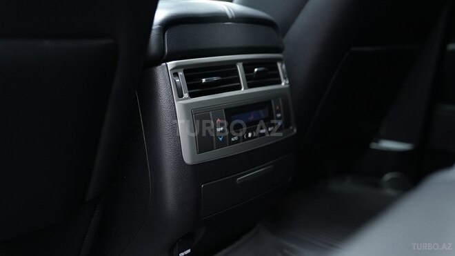 Lexus LX 570-18