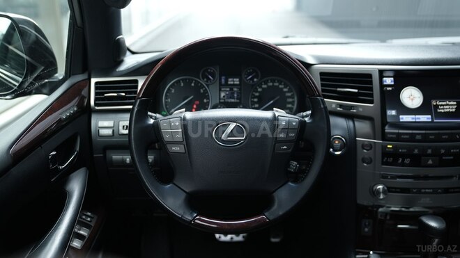 Lexus LX 570-12