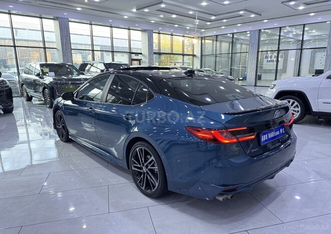 Toyota Camry-6