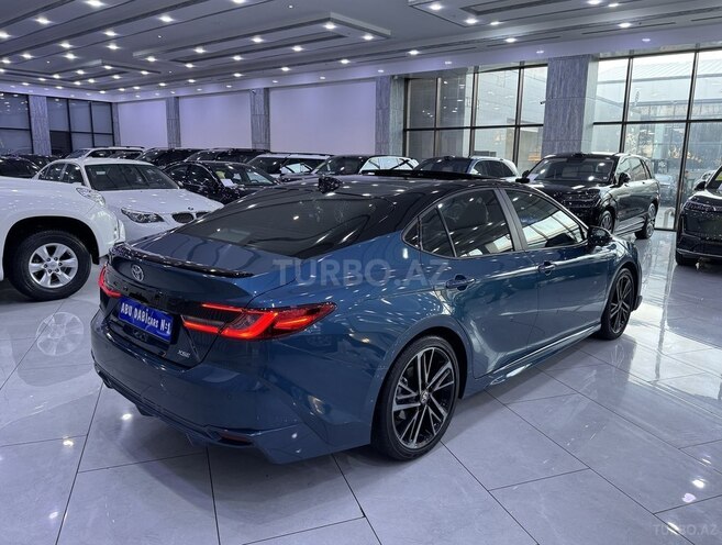 Toyota Camry-5
