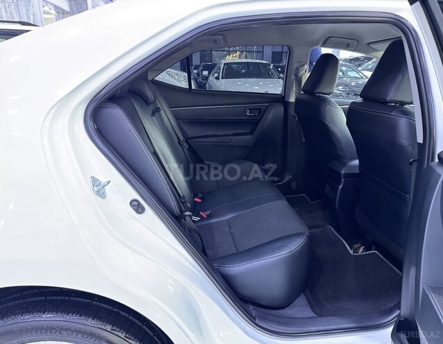 Toyota Corolla-13