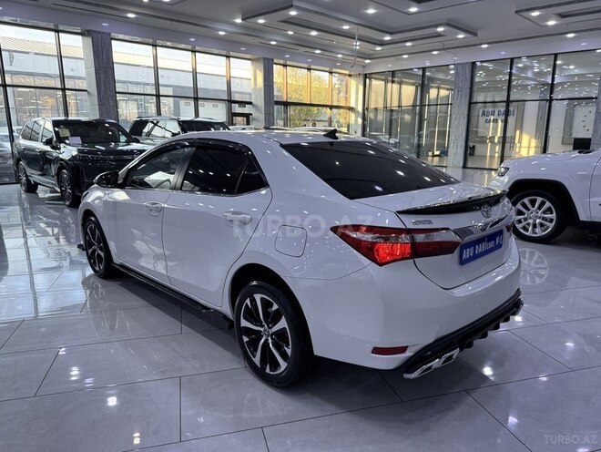 Toyota Corolla-6