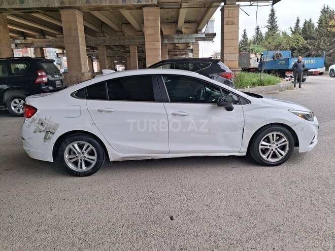 Chevrolet Cruze-2