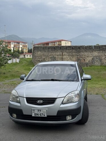 Kia Rio-1