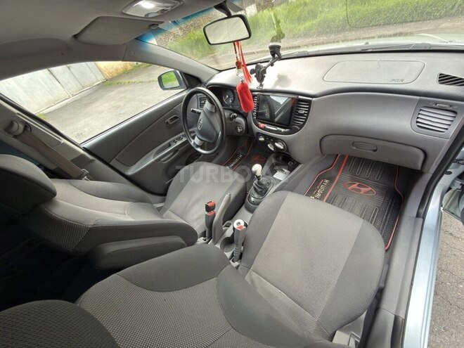 Kia Rio-6