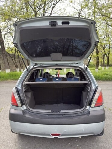 Kia Rio-11