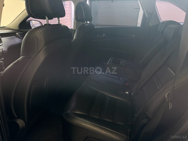 Kia Sorento-12