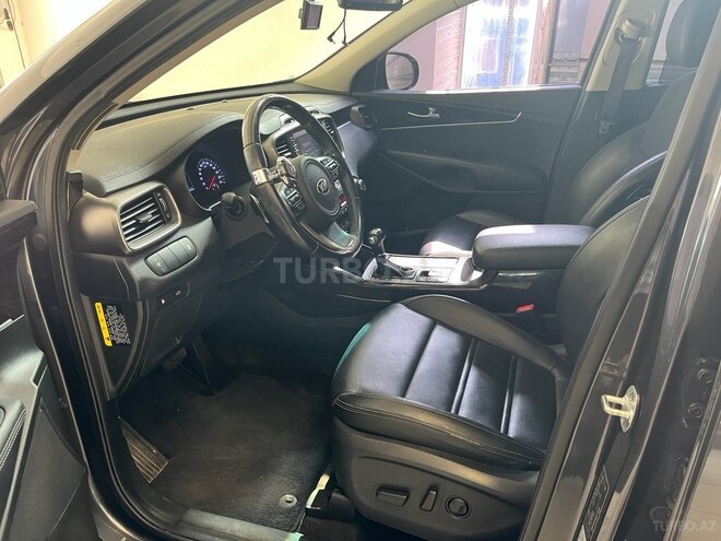 Kia Sorento-11