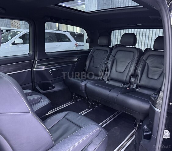 Mercedes EQV 300-15