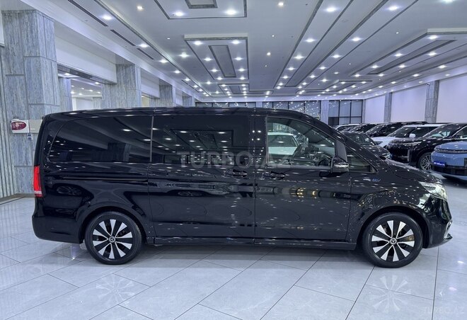 Mercedes EQV 300-4