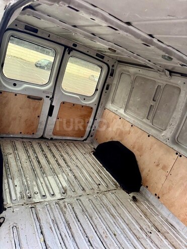 Ford Transit-14