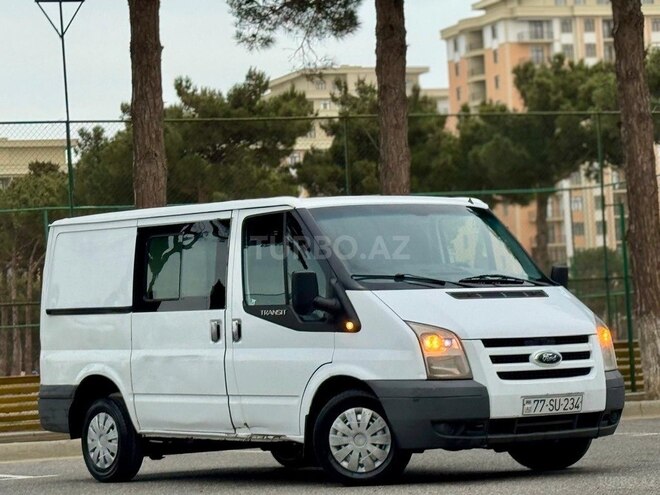 Ford Transit-4