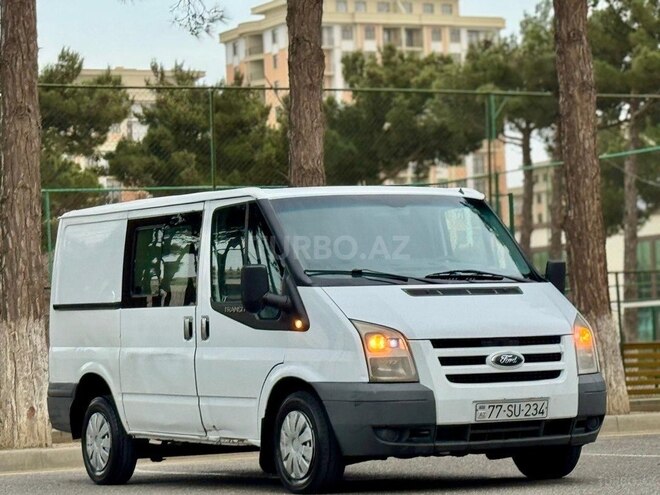 Ford Transit-7