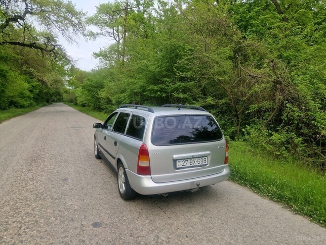 Opel Astra-11