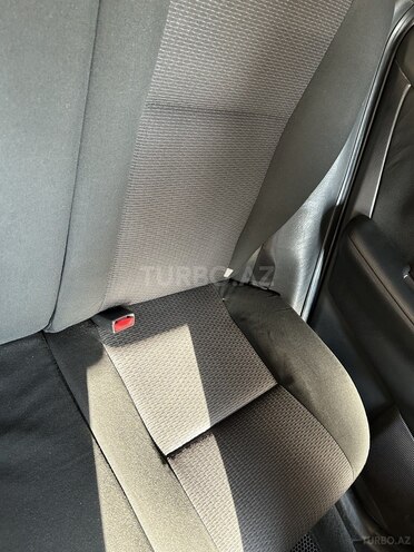 Toyota Corolla-10