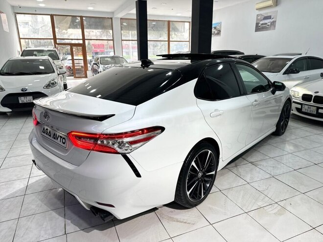 Toyota Camry-6