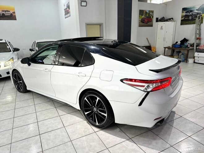 Toyota Camry-7