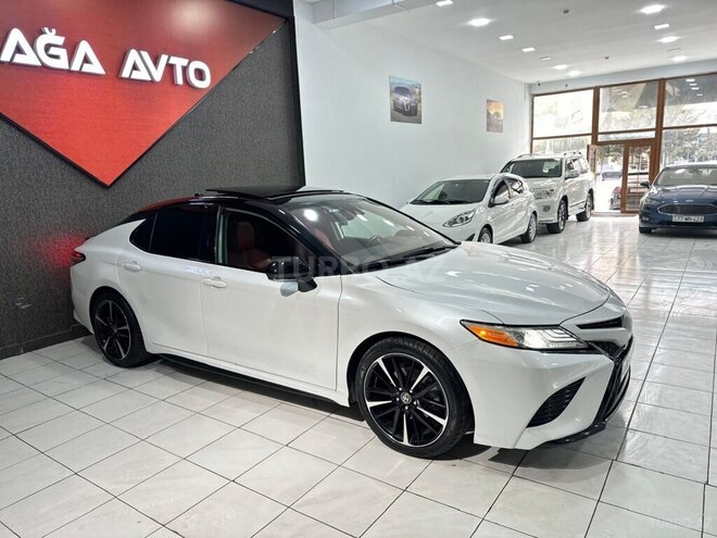 Toyota Camry-1