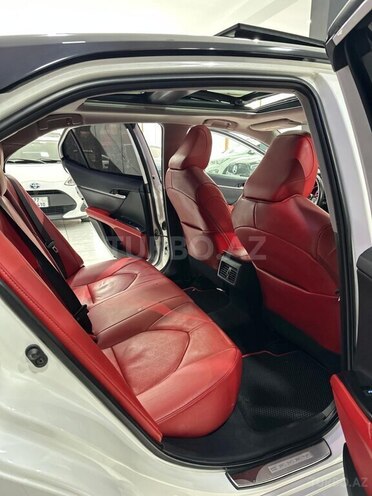 Toyota Camry-11