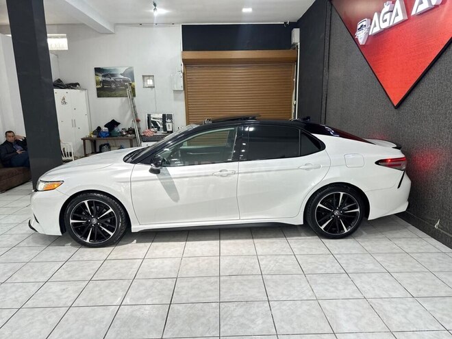 Toyota Camry-5