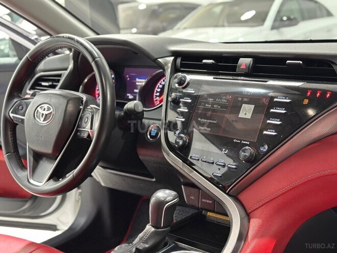 Toyota Camry-10