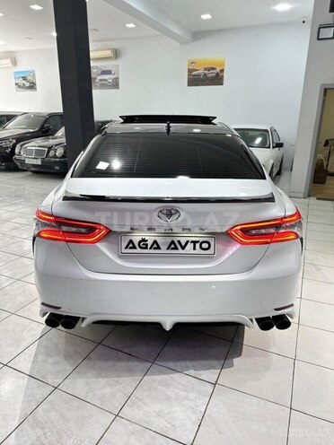 Toyota Camry-8