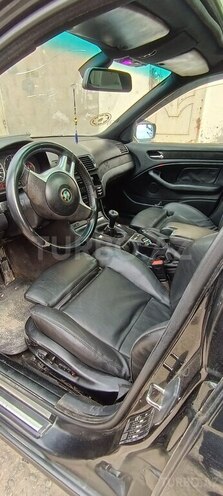 BMW 320-9