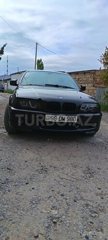 BMW 320-1