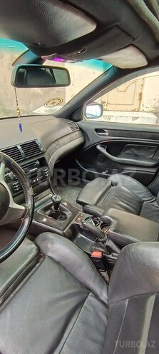 BMW 320-10