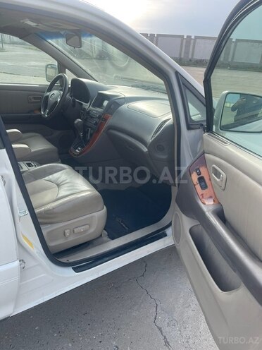 Lexus RX 300-10
