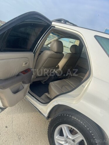 Lexus RX 300-15