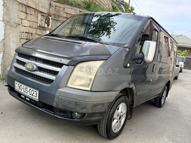 Ford Transit-5