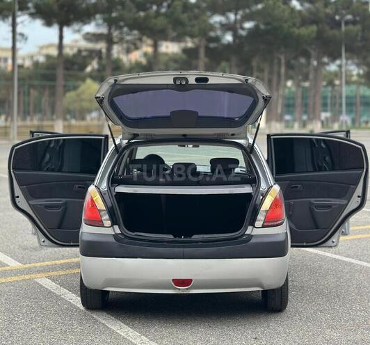 Kia Rio-17