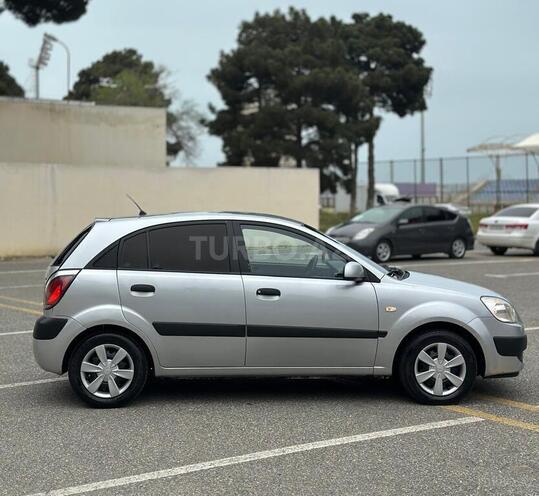 Kia Rio-11