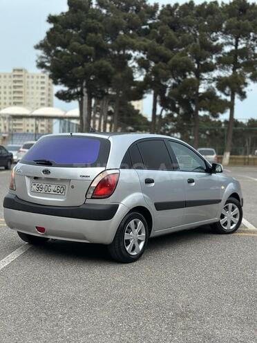 Kia Rio-10