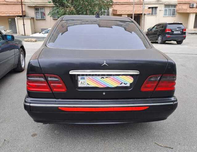 Mercedes E 290-2