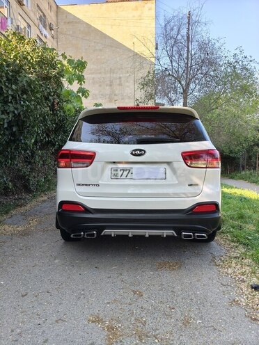Kia Sorento-8