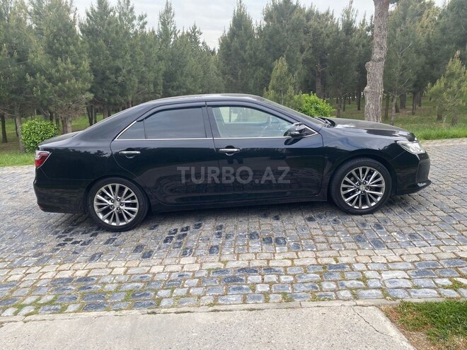 Toyota Camry-5