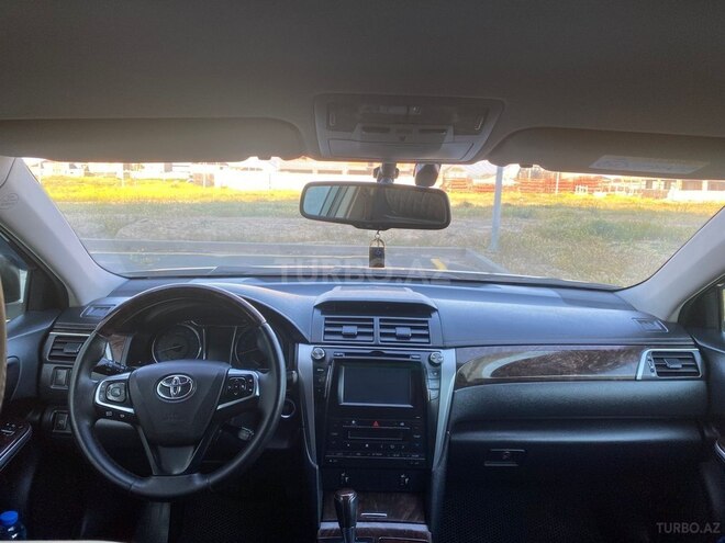 Toyota Camry-12