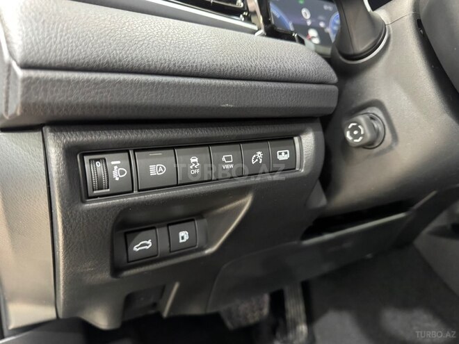 Toyota Camry-11
